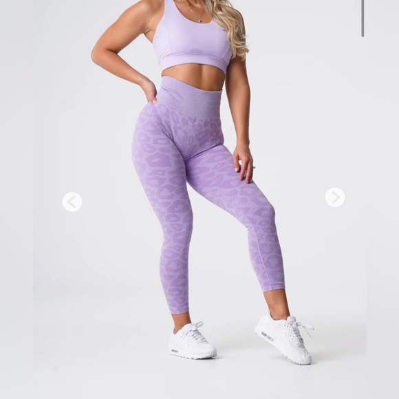 Lilac Leopard Seamless Leggings, size L - Picture 3 of 10